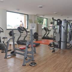 Отель Aska Just In Beach – All Inclusive фитнесс-зал