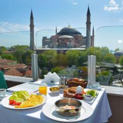 The And Hotel Istanbul - Special Class питание