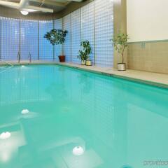 Отель Radisson Hotel Vancouver Airport Канада, Ричмонд - отзывы, цены и фото номеров - забронировать отель Radisson Hotel Vancouver Airport онлайн бассейн фото 3