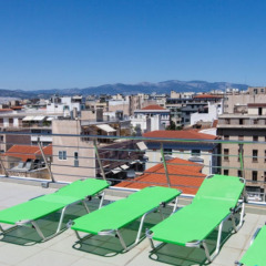Plaka Hotel бассейн
