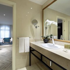Отель Eurostars Casa de la Lírica Испания, Мадрид - 4 отзыва об отеле, цены и фото номеров - забронировать отель Eurostars Casa de la Lírica онлайн ванная