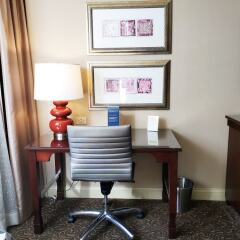 Отель Wyndham Grand Chicago Riverfront удобства в номере