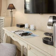 Отель Hôtel Louvre Montana Франция, Париж - 9 отзывов об отеле, цены и фото номеров - забронировать отель Hôtel Louvre Montana онлайн удобства в номере фото 2