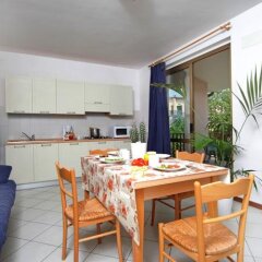 Отель Camping Garden Tourist Манерба-дель-Гарда в номере фото 2