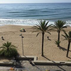 Отель Calafell Beach пляж