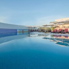 Отель Holiday Inn Bur Dubai - Embassy District бассейн фото 2