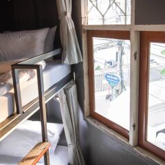 Here Hostel Бангкок балкон