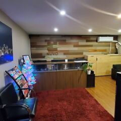 Отель NUVO Hotel Suites Канада, Калгари - отзывы, цены и фото номеров - забронировать отель NUVO Hotel Suites онлайн интерьер отеля