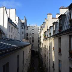 Апартаменты Spacious 1 Bedroom Apartment in 10th Arrondissement