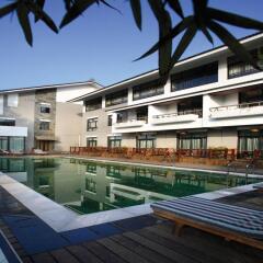 Отель Landison Longjing Resort бассейн