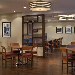 Отель Four Points by Sheraton Gatineau-Ottawa Канада, Гатино - отзывы, цены и фото номеров - забронировать отель Four Points by Sheraton Gatineau-Ottawa онлайн питание