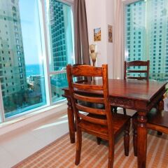 Отель Marina Promenade – Delphine Tower/Dubai Marina 1BR Luxury Apt Sea View Sleeps 3 - HLS 37921 в номере