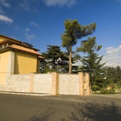 Hotel Poggio Regillo парковка