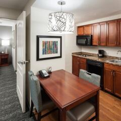 Отель Homewood Suites Denton в номере фото 2
