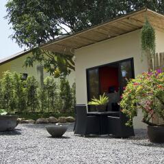 Отель Moon Cottage
