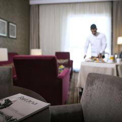 Hyatt Regency Oryx Doha in Doha, Qatar from 159$, photos, reviews - zenhotels.com