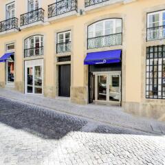 Отель Martinhal Lisbon Chiado Family Suites парковка