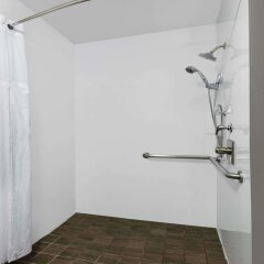 Отель Days Inn San Francisco International Airport West США, Сан-Бруно - отзывы, цены и фото номеров - забронировать отель Days Inn San Francisco International Airport West онлайн ванная фото 2
