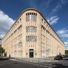 Отель Crowne Plaza Berlin - Potsdamer Platz парковка
