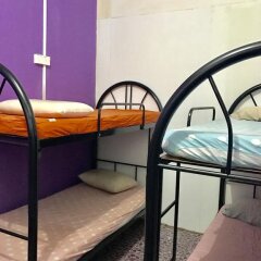 Отель Awys Backpackers бассейн