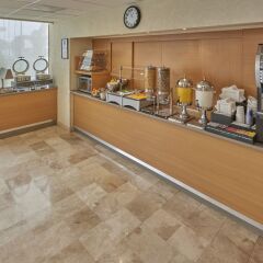 Отель City Express Nuevo Laredo Мексика, Нуэво-Ларедо - отзывы, цены и фото номеров - забронировать отель City Express Nuevo Laredo онлайн питание фото 2