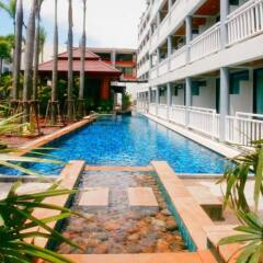 Отель Honey Resort, Kata Beach Таиланд, Пхукет - 1 отзыв об отеле, цены и фото номеров - забронировать отель Honey Resort, Kata Beach онлайн бассейн фото 2
