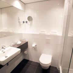 Отель Best Western Plus Plaza Almere ванная фото 2