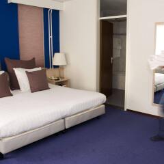 City Hotel комната для гостей
