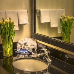 Отель Fairfield Inn by Marriott Washington D.C. США, Вашингтон - отзывы, цены и фото номеров - забронировать отель Fairfield Inn by Marriott Washington D.C. онлайн ванная фото 2