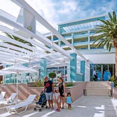 Отель Cronwell Resort Sermilia спортивное сооружение
