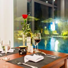 Отель Riverside White House Villa питание