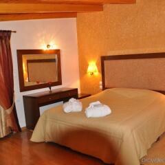 Hotel Chris сейф в номере