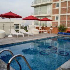Hotel Velvet Plaza бассейн