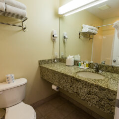 Sunshine Suites Resort in Grand Cayman Island, Cayman Islands from 369$, photos, reviews - zenhotels.com bathroom