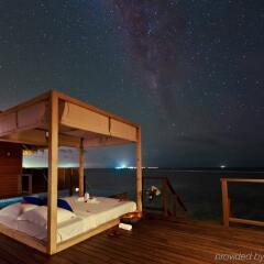 Отель Coco Bodu Hithi Мальдивы, Северный атолл Мале - отзывы, цены и фото номеров - забронировать отель Coco Bodu Hithi онлайн бассейн