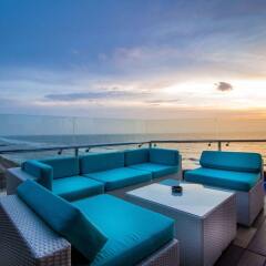 Отель The Ocean Colombo бассейн