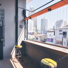 A7 Hidden Hostel Бангкок балкон