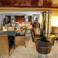 Отель 2 Pools Huge Seaview Pool - Villa Serena Таиланд, Ланта - отзывы, цены и фото номеров - забронировать отель 2 Pools Huge Seaview Pool - Villa Serena онлайн интерьер отеля фото 2