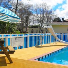 Отель Whanganui River Top 10 Holiday Park бассейн фото 3