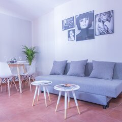 Отель Apartamentos Nahira Suites 3000 комната для гостей