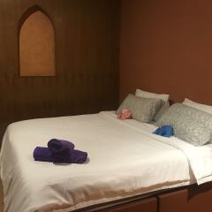 Отель Bee Sleep Hostel & Nana Art gallery Таиланд, Паттайя - отзывы, цены и фото номеров - забронировать отель Bee Sleep Hostel & Nana Art gallery онлайн комната для гостей