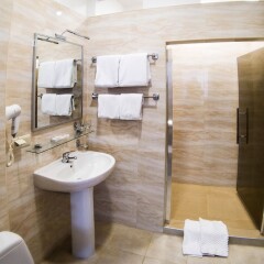 Гостиница Черное Море Парк Шевченко Украина, Одесса - 1 отзыв об отеле, цены и фото номеров - забронировать гостиницу Черное Море Парк Шевченко онлайн ванная фото 2