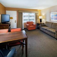 Embassy Suites Hotel Milpitas-Silicon Valley комната для гостей фото 3