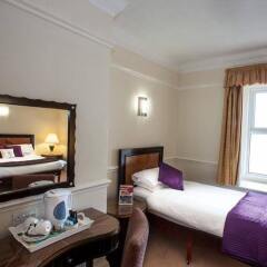 The Metropole Hotel сейф в номере