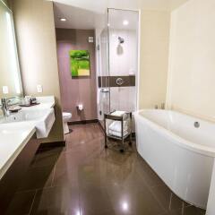 Отель Vdara Hotel & Spa at ARIA Las Vegas США, Лас-Вегас - отзывы, цены и фото номеров - забронировать отель Vdara Hotel & Spa at ARIA Las Vegas онлайн ванная