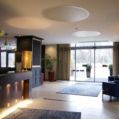 Отель Crowne Plaza Lyon - Cite Internationale Франция, Лион - 1 отзыв об отеле, цены и фото номеров - забронировать отель Crowne Plaza Lyon - Cite Internationale онлайн интерьер отеля