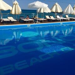 Bono Beach Hotel бассейн