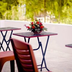 Ivy Hotel балкон