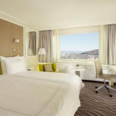 Отель Swissotel Zurich Швейцария, Цюрих - 3 отзыва об отеле, цены и фото номеров - забронировать отель Swissotel Zurich онлайн комната для гостей фото 5
