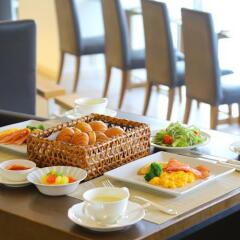 Отель Marinoa Resort Fukuoka Фукуока гостиничный бар